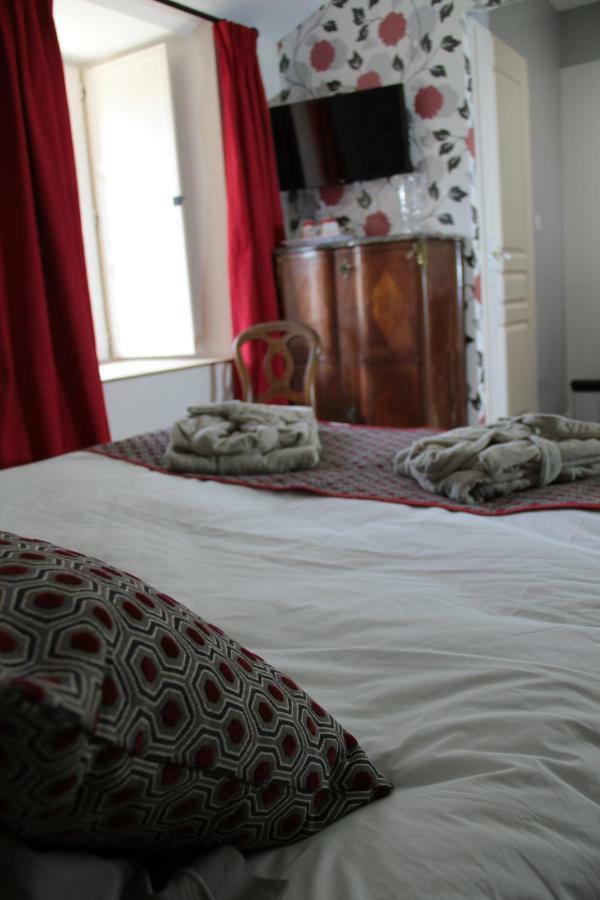 Le Logis De La Foret Otel Sainte-Verge Dış mekan fotoğraf